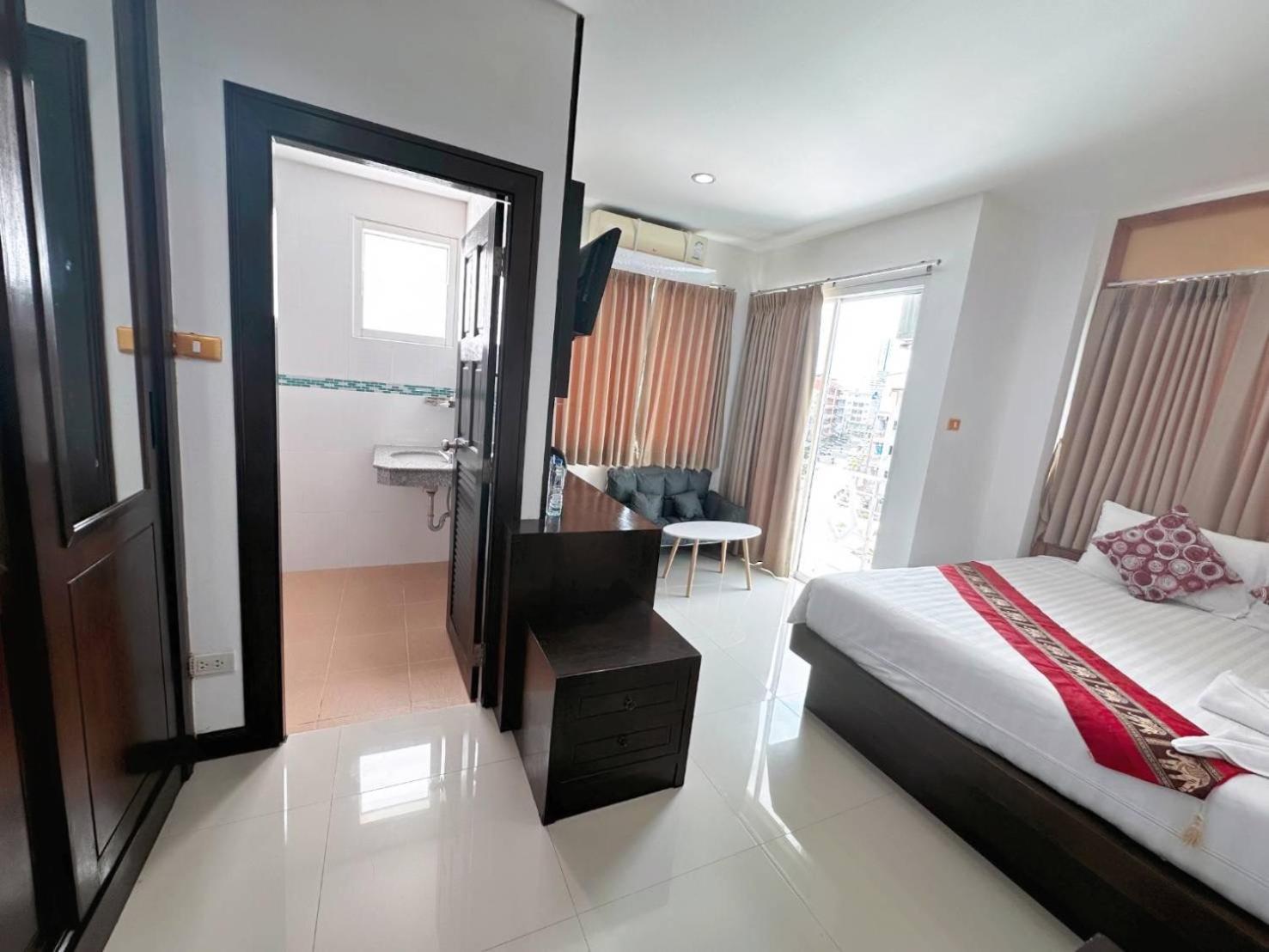 Abby'S House Hotel Patong Екстериор снимка