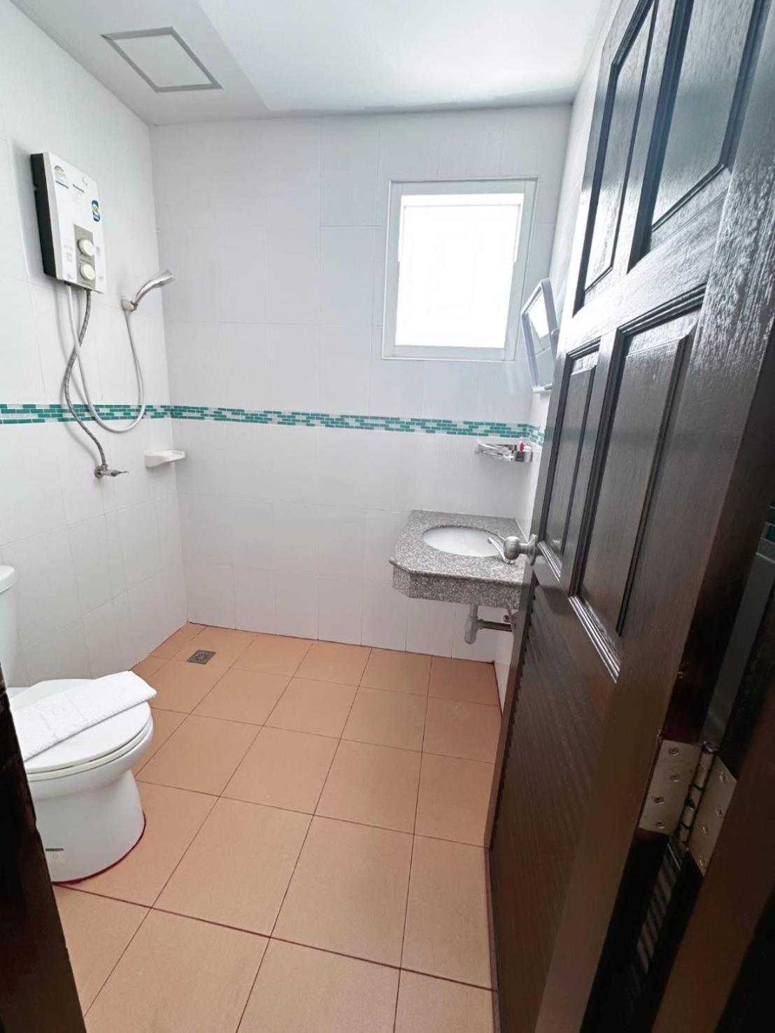 Abby'S House Hotel Patong Екстериор снимка
