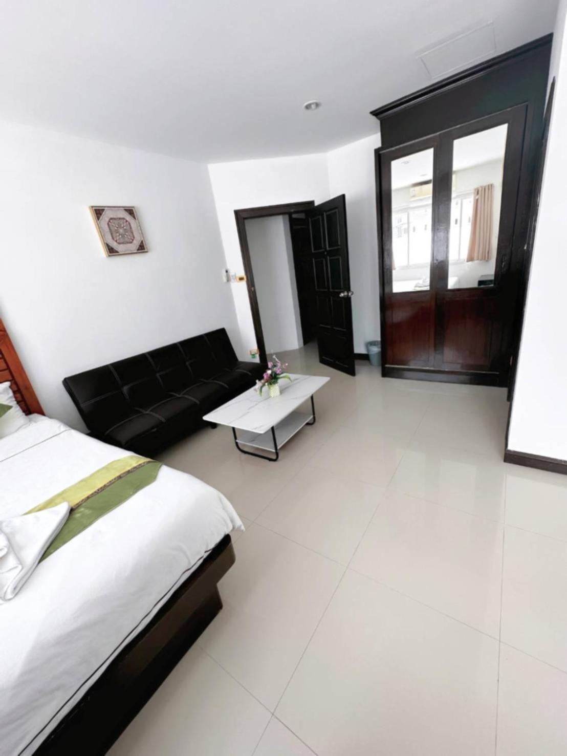Abby'S House Hotel Patong Екстериор снимка