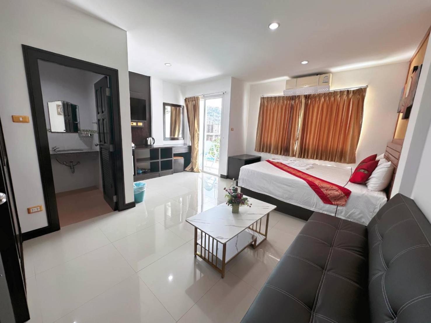 Abby'S House Hotel Patong Екстериор снимка