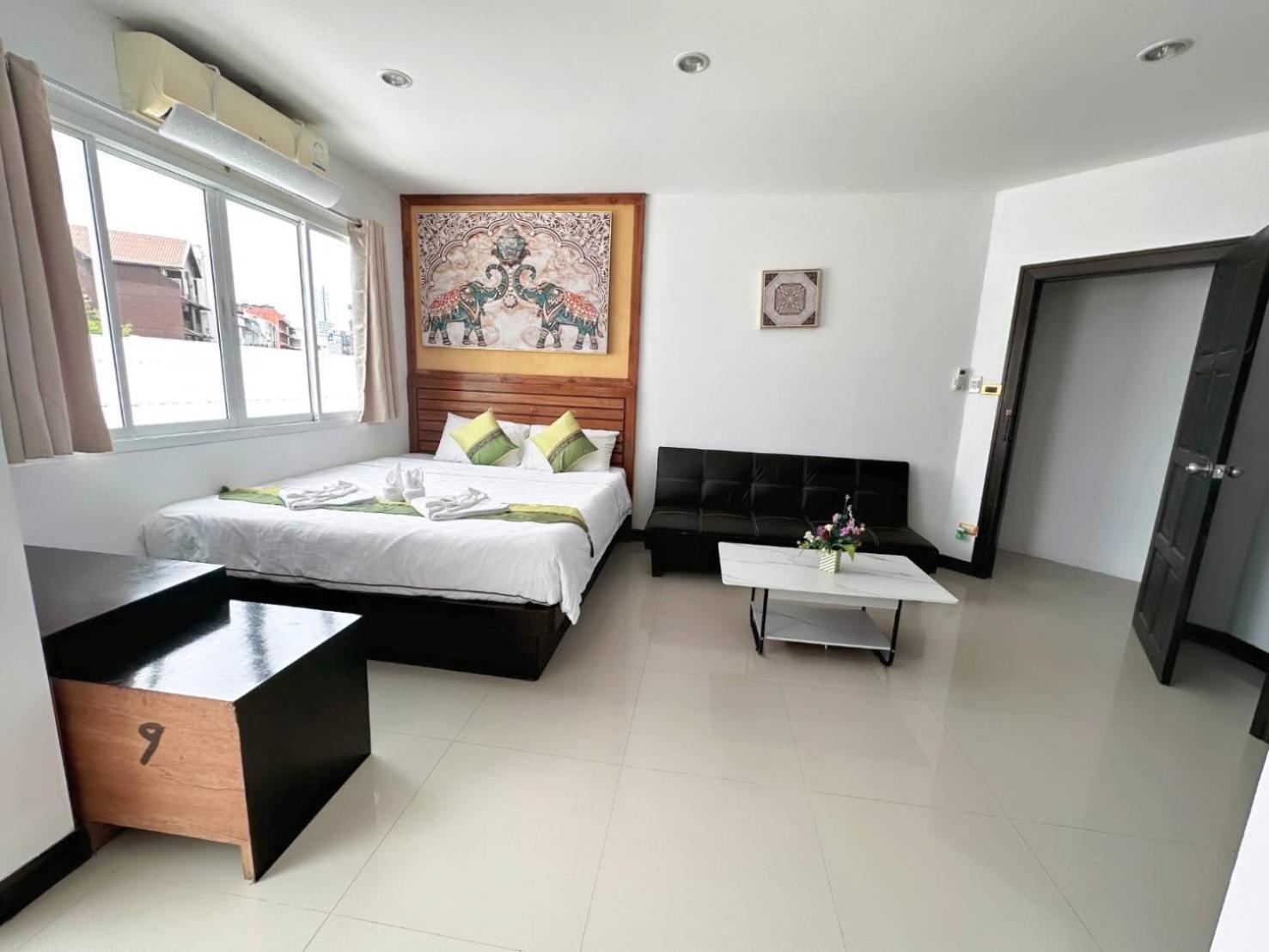 Abby'S House Hotel Patong Екстериор снимка